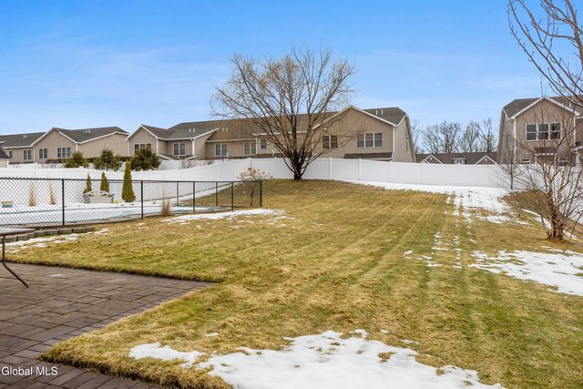 245 N Alandale Avenue, Niskayuna, NY 12304