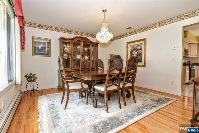 13 Bryan Court, Wayne, NJ 07470