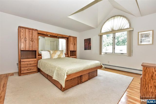 13 Bryan Court, Wayne, NJ 07470