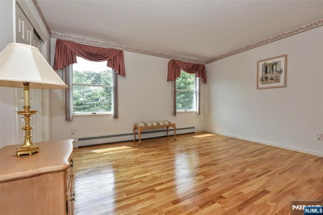 13 Bryan Court, Wayne, NJ 07470