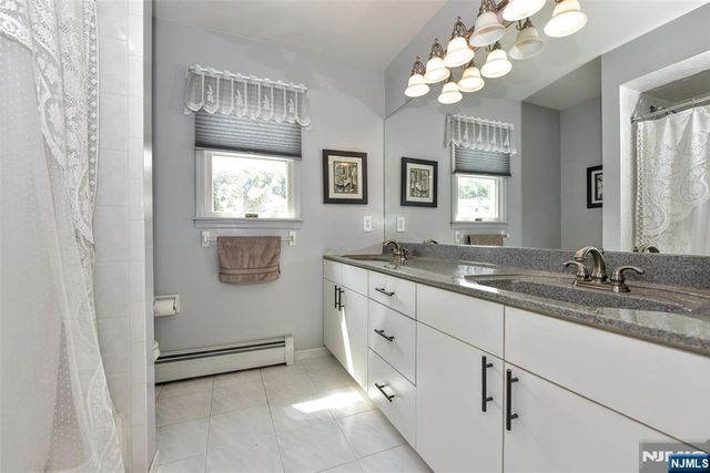 13 Bryan Court, Wayne, NJ 07470