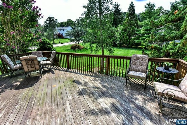 13 Bryan Court, Wayne, NJ 07470