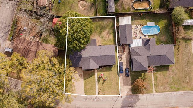 1312 Andrews St, Kilgore, TX 75662