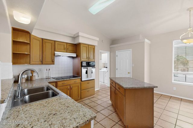 1529 Pebble Beach Road, Las Cruces, NM 88011