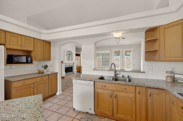 1529 Pebble Beach Road, Las Cruces, NM 88011