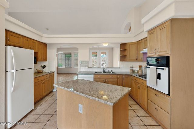 1529 Pebble Beach Road, Las Cruces, NM 88011