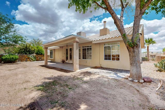 1529 Pebble Beach Road, Las Cruces, NM 88011