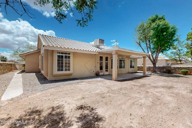 1529 Pebble Beach Road, Las Cruces, NM 88011