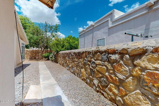 1529 Pebble Beach Road, Las Cruces, NM 88011