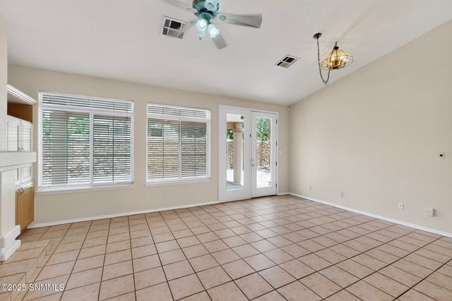 1529 Pebble Beach Road, Las Cruces, NM 88011