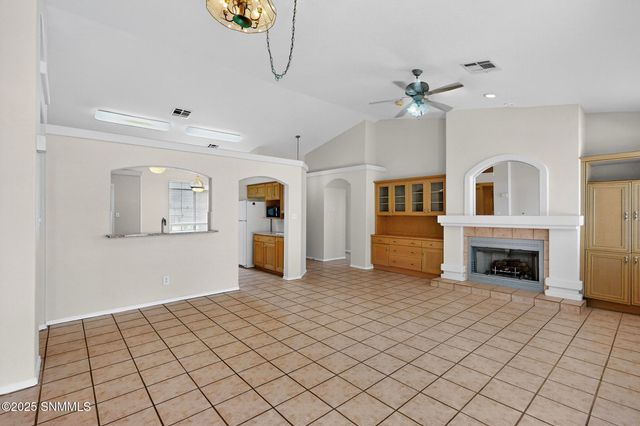 1529 Pebble Beach Road, Las Cruces, NM 88011