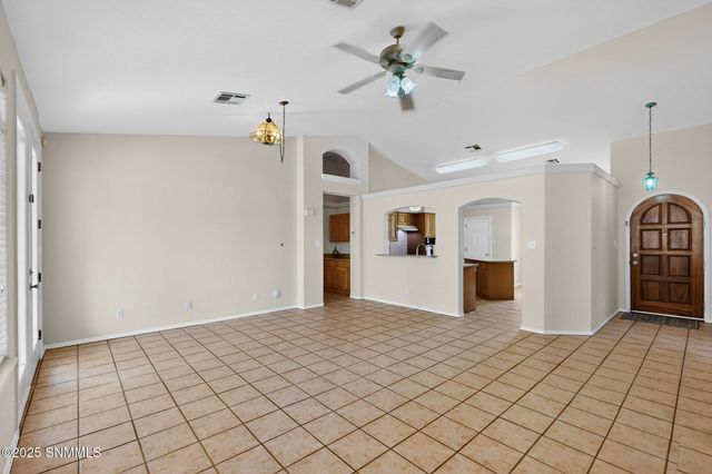 1529 Pebble Beach Road, Las Cruces, NM 88011