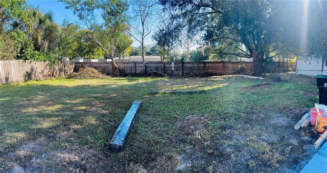 2107 VINCENT ROAD, Orlando, FL 32817