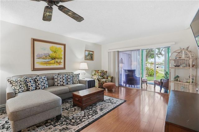 5451 Rattlesnake Hamm RD D-108, Naples, FL 34113