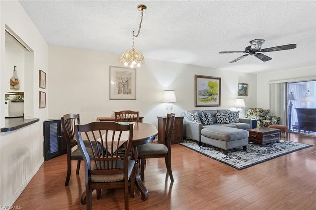 5451 Rattlesnake Hamm RD D-108, Naples, FL 34113