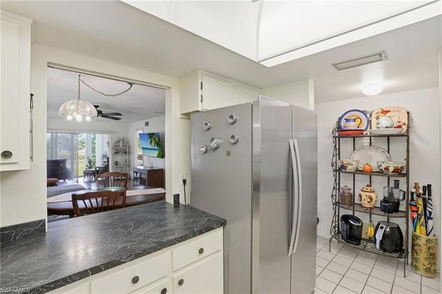5451 Rattlesnake Hamm RD D-108, Naples, FL 34113