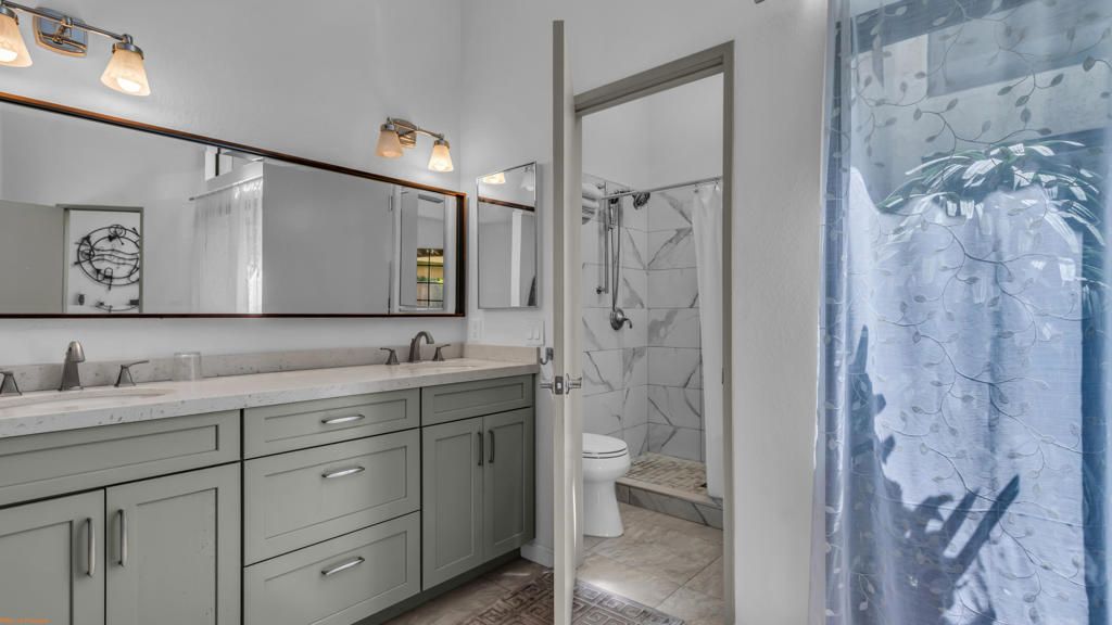 Image 20 of property listing at 77673 Woodhaven Drive S, Palm Desert, CA 92211