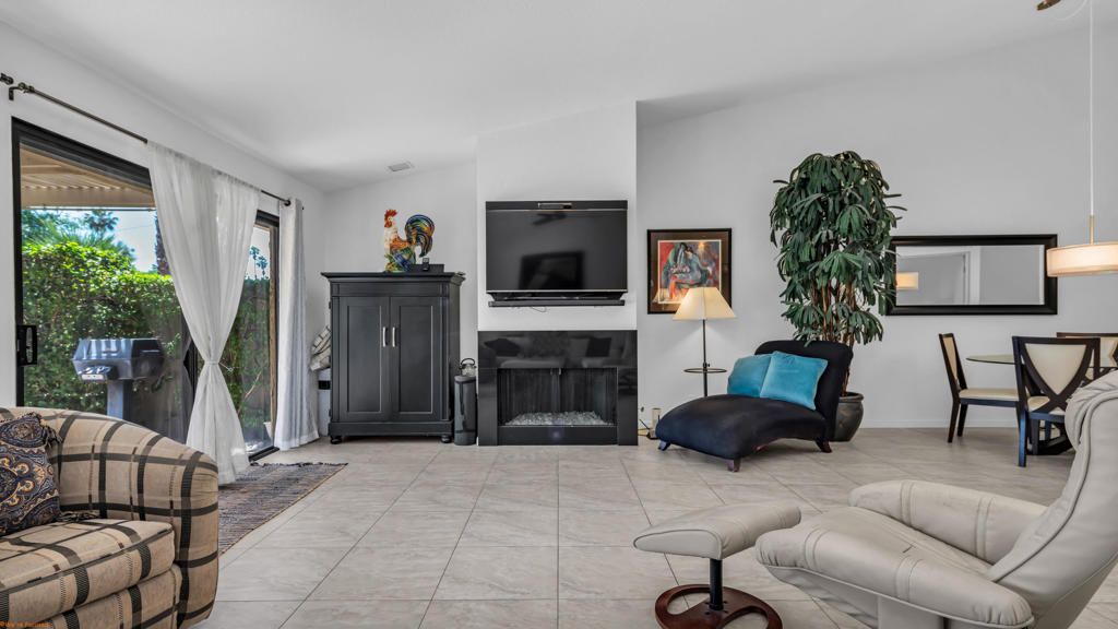 Image 6 of property listing at 77673 Woodhaven Drive S, Palm Desert, CA 92211