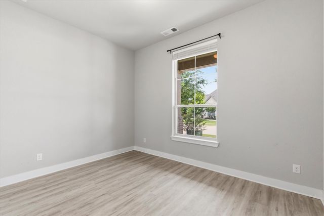 1108 Claiborne Drive, Aubrey, TX 76227