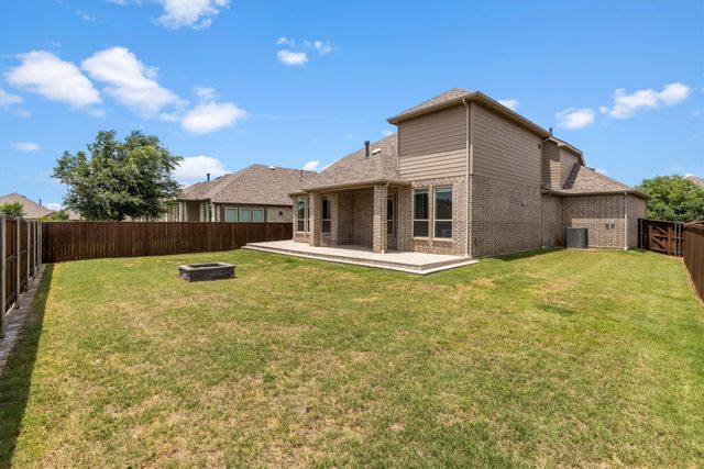 1108 Claiborne Drive, Aubrey, TX 76227