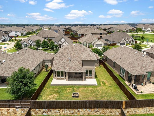 1108 Claiborne Drive, Aubrey, TX 76227