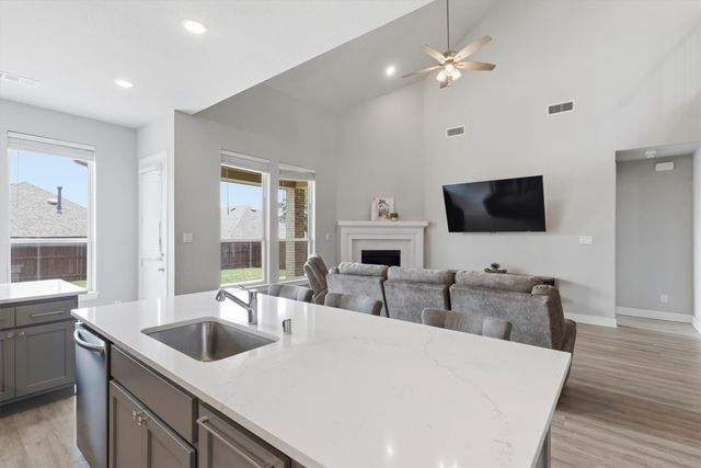1108 Claiborne Drive, Aubrey, TX 76227