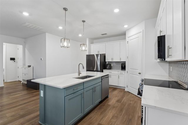 2322 ENDEAVOR WAY, Minneola, FL 34715