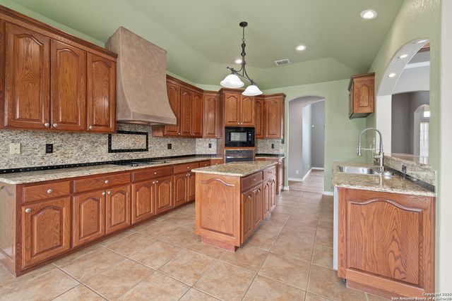 460 Lantana Vw, Spring Branch, TX 78070
