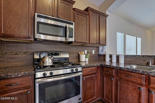 7257 COPPER TRAIL Avenue, El Paso, TX 79934