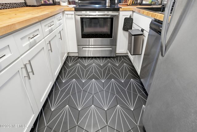 2204 PATOU Drive W, Jacksonville, FL 32210