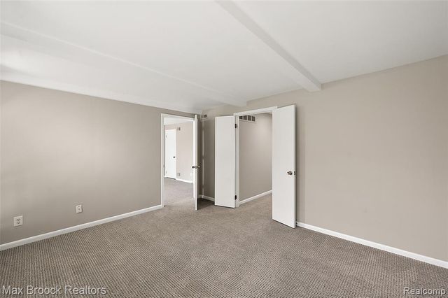 7139 Creeks Crossing, West Bloomfield, MI 48322