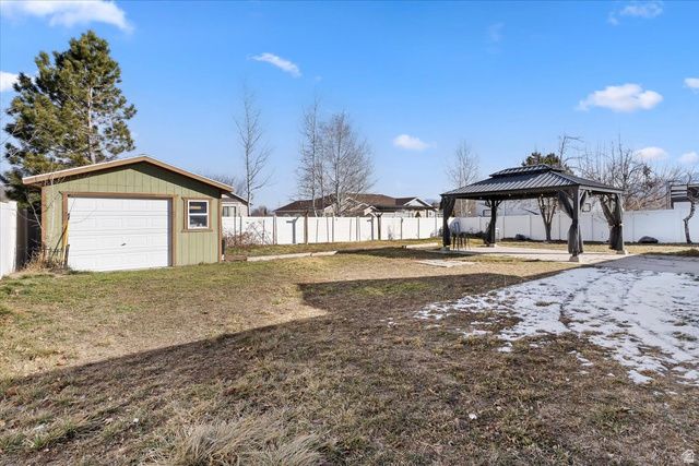 5244 W SHAGGY PEAK DR, Riverton, UT 84096