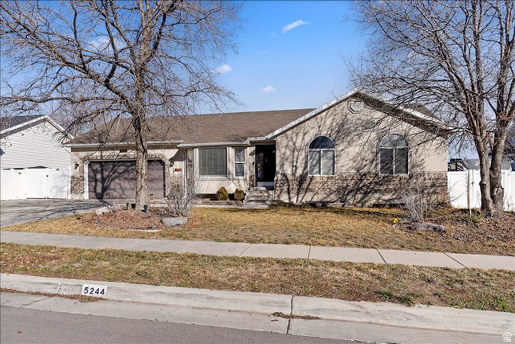 5244 W SHAGGY PEAK DR, Riverton, UT 84096