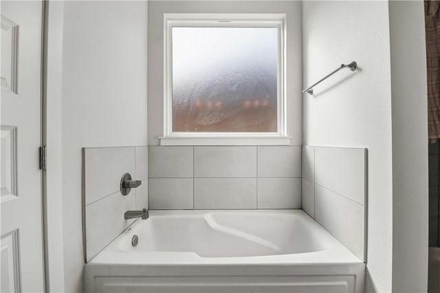 5401 SW Firethorn Lane, Bentonville, AR 72713