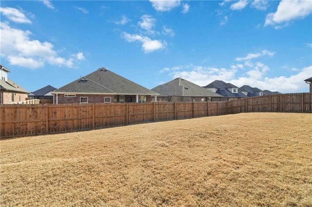 5401 SW Firethorn Lane, Bentonville, AR 72713