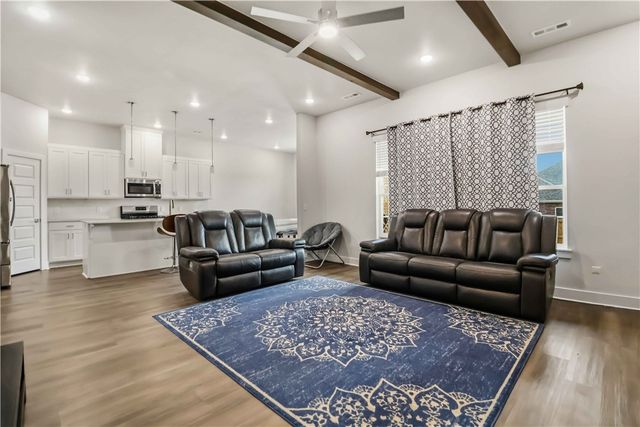 5401 SW Firethorn Lane, Bentonville, AR 72713