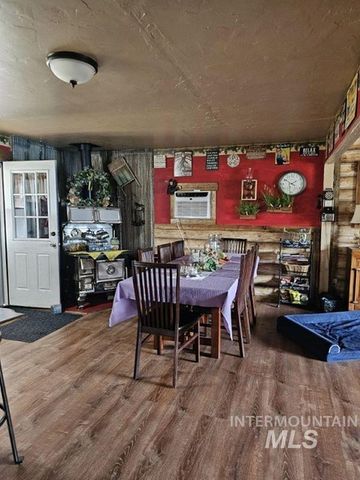 560 Pleasant Acres, Weippe, ID 83553