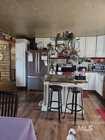 560 Pleasant Acres, Weippe, ID 83553