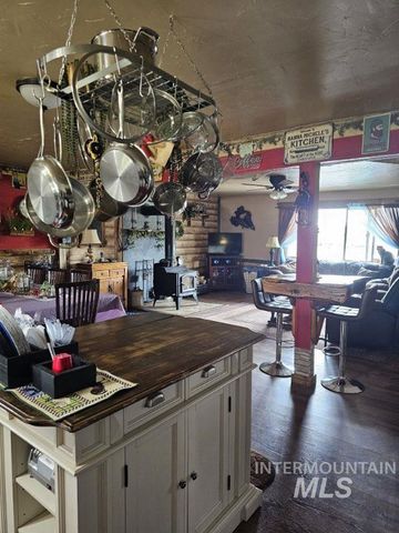 560 Pleasant Acres, Weippe, ID 83553