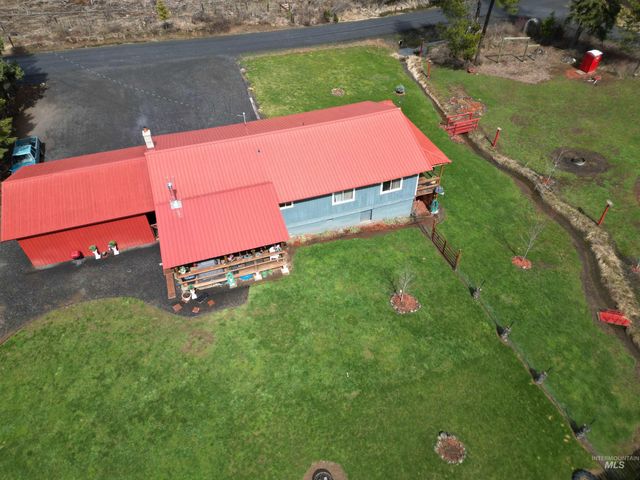 560 Pleasant Acres, Weippe, ID 83553
