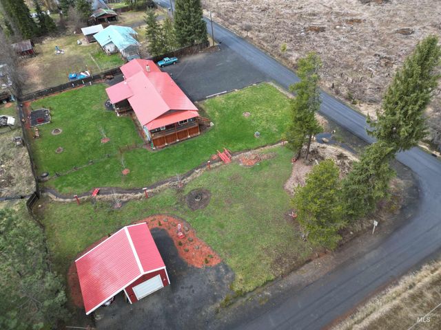 560 Pleasant Acres, Weippe, ID 83553