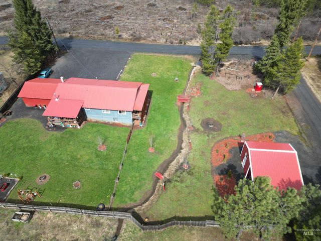 560 Pleasant Acres, Weippe, ID 83553
