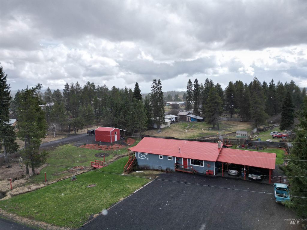 560 Pleasant Acres, Weippe, ID 83553