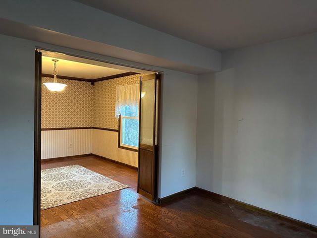 24 MCINTOSH RD, Sewell, NJ 08080