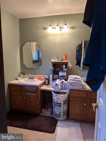 24 MCINTOSH RD, Sewell, NJ 08080