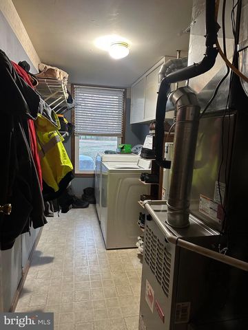 24 MCINTOSH RD, Sewell, NJ 08080