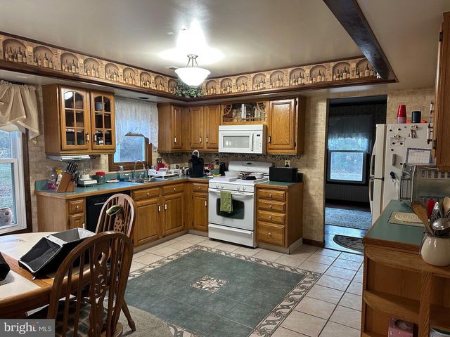 24 MCINTOSH RD, Sewell, NJ 08080