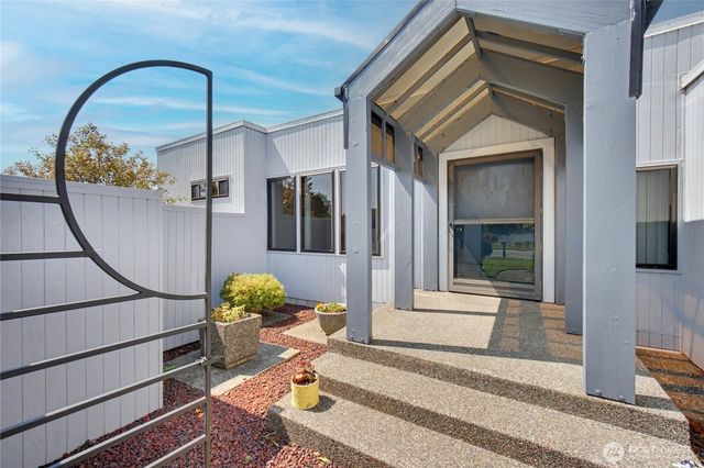 3330 N Narrows Drive, Tacoma, WA 98407