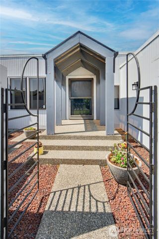 3330 N Narrows Drive, Tacoma, WA 98407