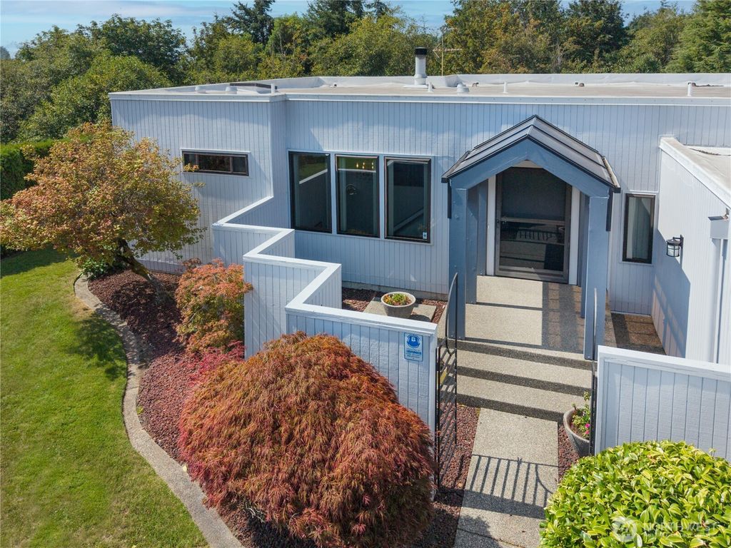 3330 N Narrows Drive, Tacoma, WA 98407